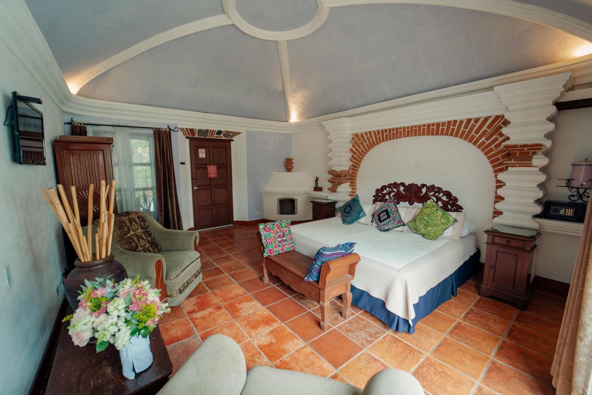 Hotel Real Plaza Antigua ภายนอก รูปภาพ