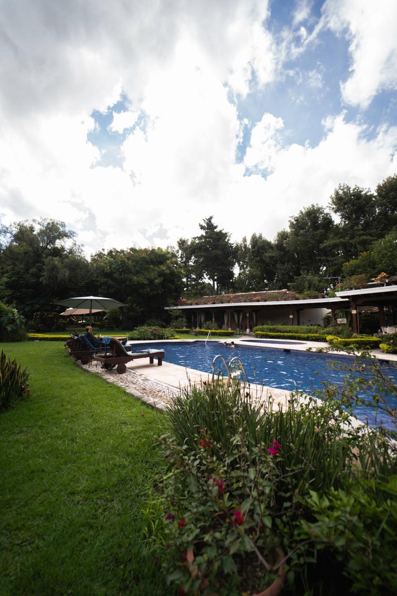 Hotel Real Plaza Antigua ภายนอก รูปภาพ