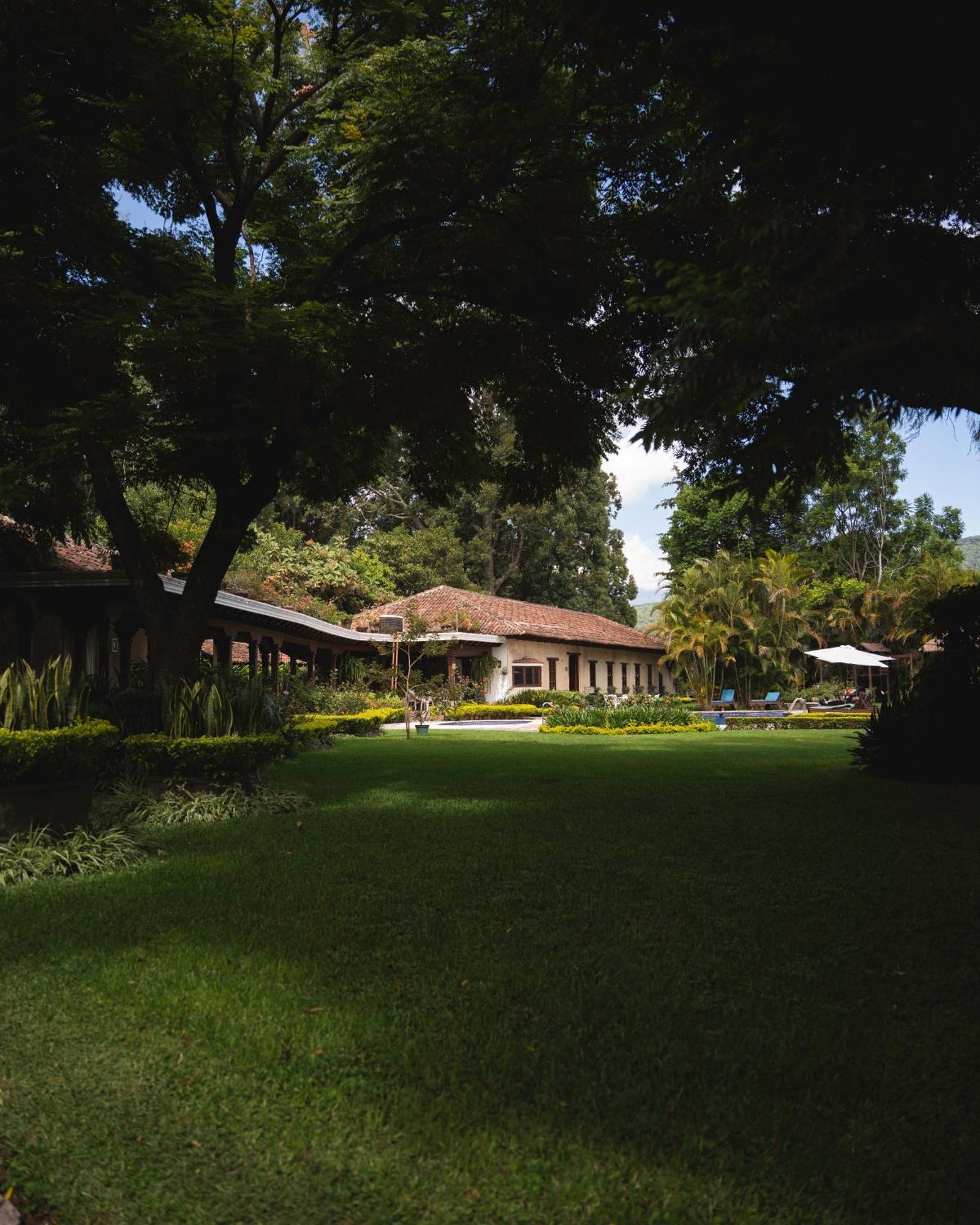 Hotel Real Plaza Antigua ภายนอก รูปภาพ