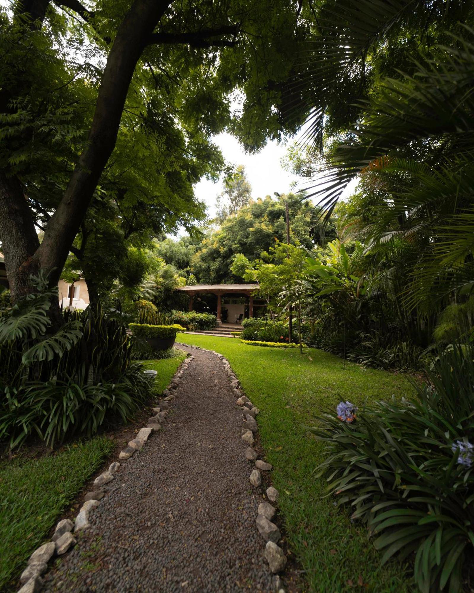 Hotel Real Plaza Antigua ภายนอก รูปภาพ