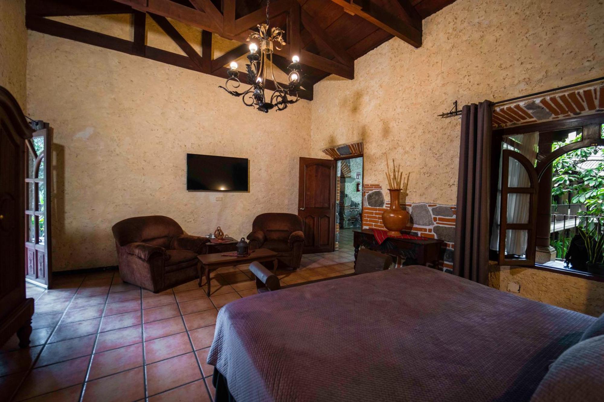 Hotel Real Plaza Antigua ภายนอก รูปภาพ