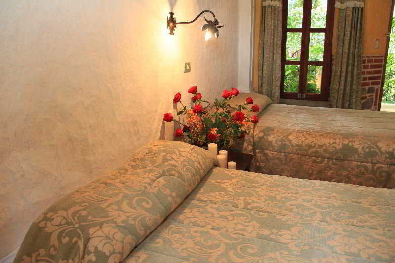 Hotel Real Plaza Antigua ภายนอก รูปภาพ